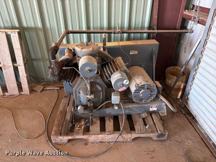 image for item JM9450 Ingersoll Rand 25T2X20 air compressor