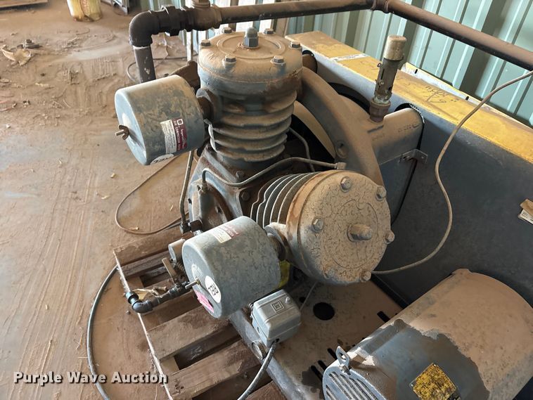 image for item JM9450 Ingersoll Rand 25T2X20 air compressor