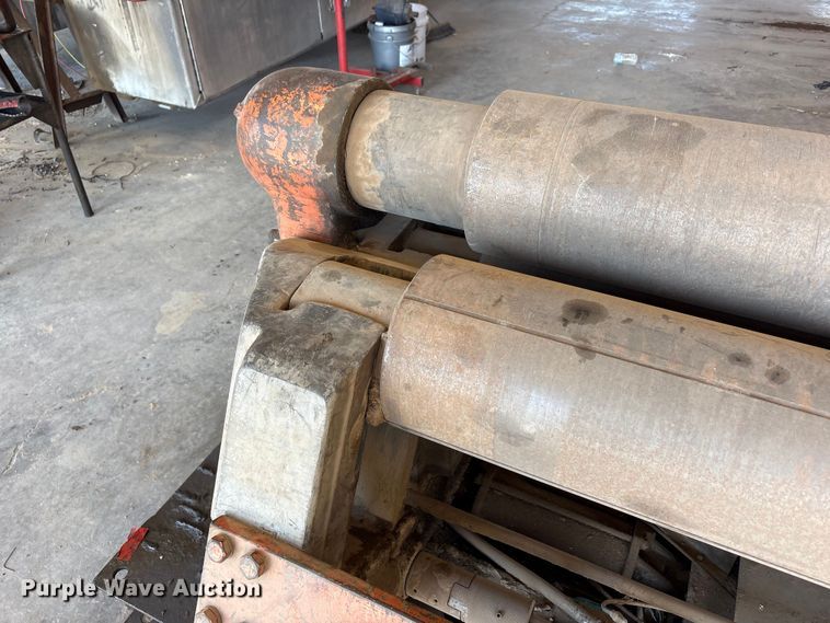 image for item JM9452 Webb manufacturing 7L-1014 metal roller