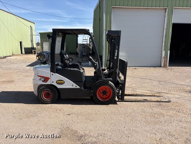 image for item JM9463 Bobcat G35NC-7 forklift