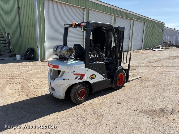 image for item JM9463 Bobcat G35NC-7 forklift