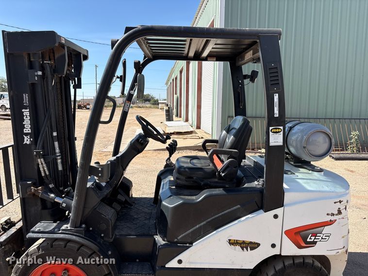 image for item JM9463 Bobcat G35NC-7 forklift
