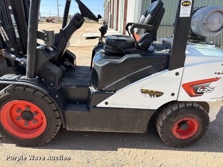 image for item JM9463 Bobcat G35NC-7 forklift