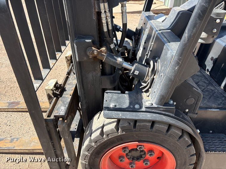 image for item JM9463 Bobcat G35NC-7 forklift