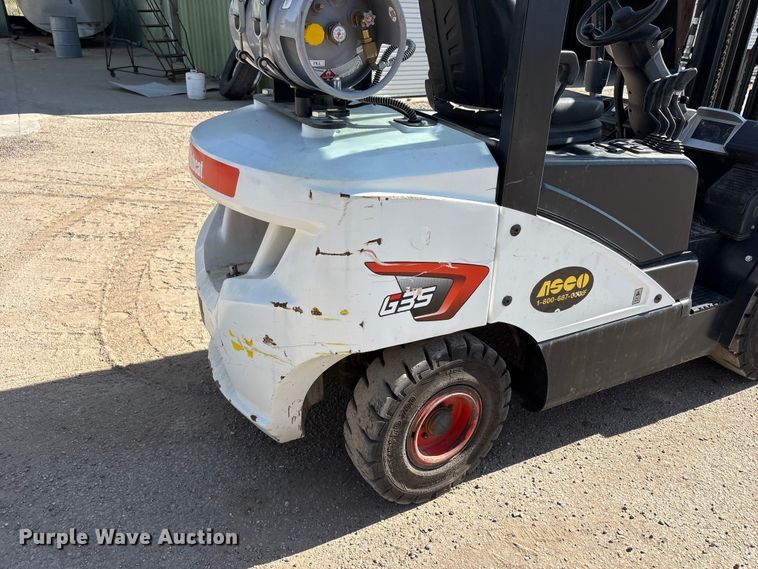 image for item JM9463 Bobcat G35NC-7 forklift