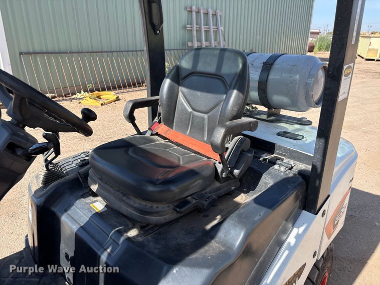 image for item JM9463 Bobcat G35NC-7 forklift