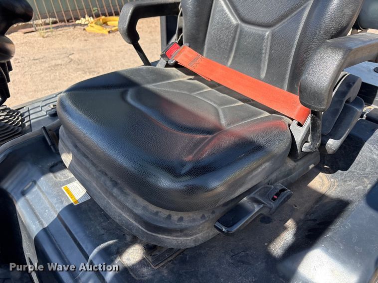 image for item JM9463 Bobcat G35NC-7 forklift