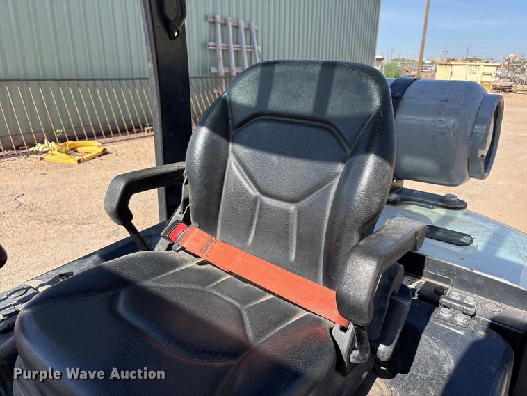 image for item JM9463 Bobcat G35NC-7 forklift