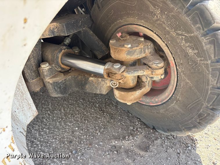 image for item JM9463 Bobcat G35NC-7 forklift
