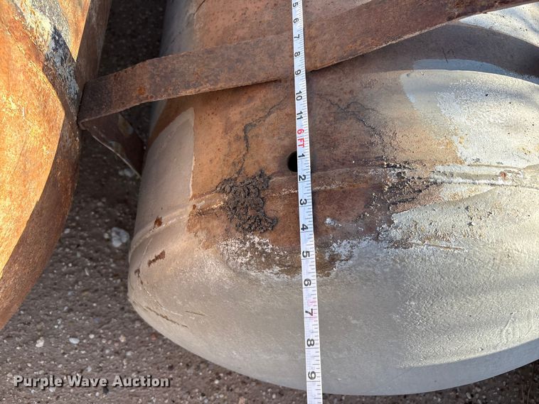 image for item JM9473 (4) tanks