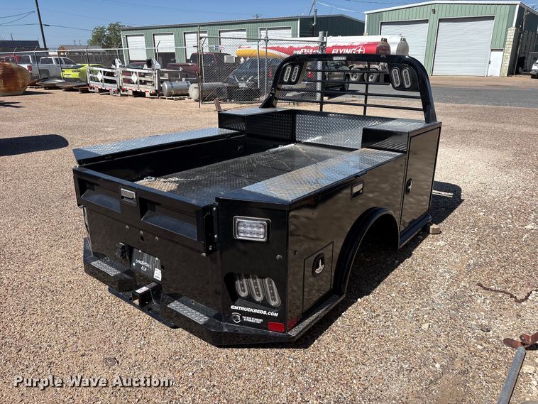 image for item JM9476 CM TMX-02845742 flatbed pickup bed