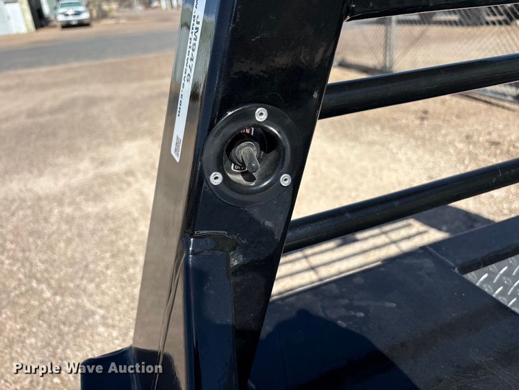 image for item JM9476 CM TMX-02845742 flatbed pickup bed
