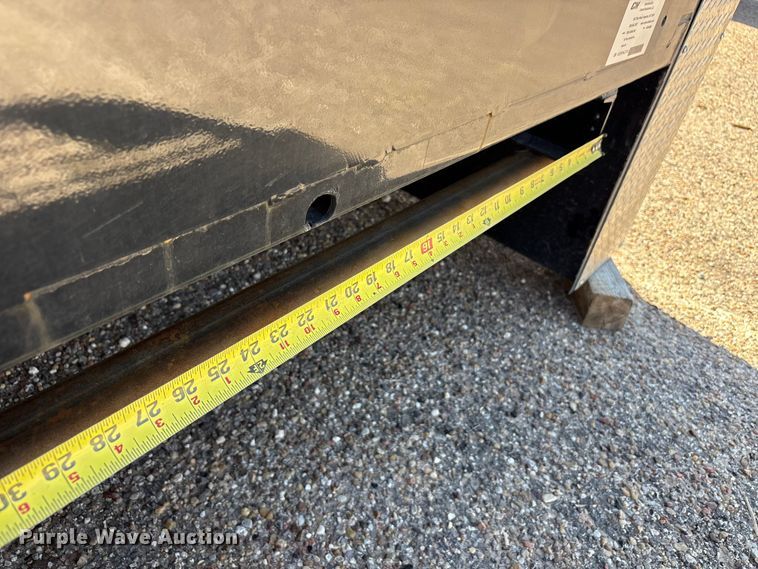 image for item JM9476 CM TMX-02845742 flatbed pickup bed