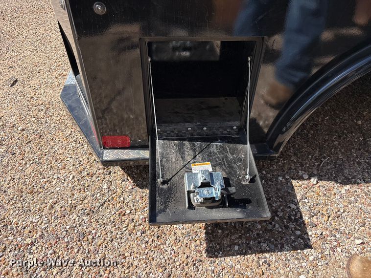 image for item JM9476 CM TMX-02845742 flatbed pickup bed