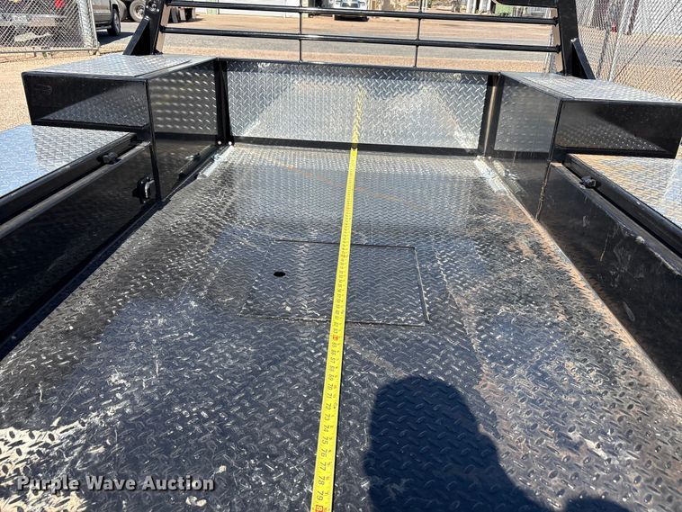 image for item JM9476 CM TMX-02845742 flatbed pickup bed