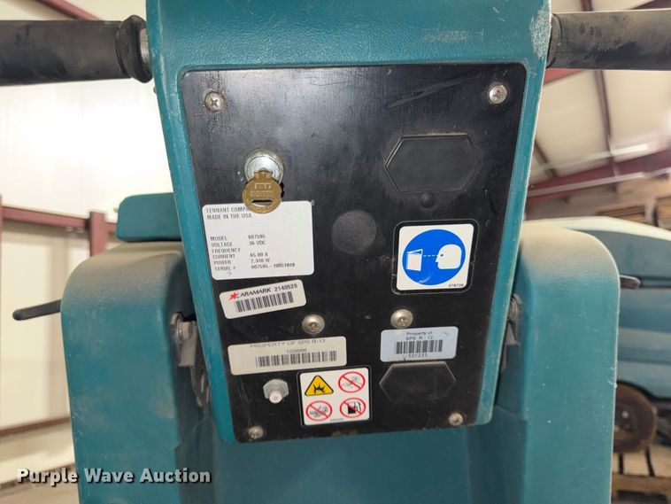 image for item MQ9087 (3) floor scrubbers