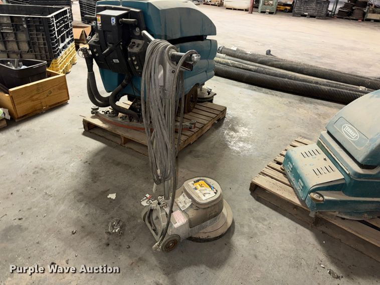 image for item MQ9087 (3) floor scrubbers