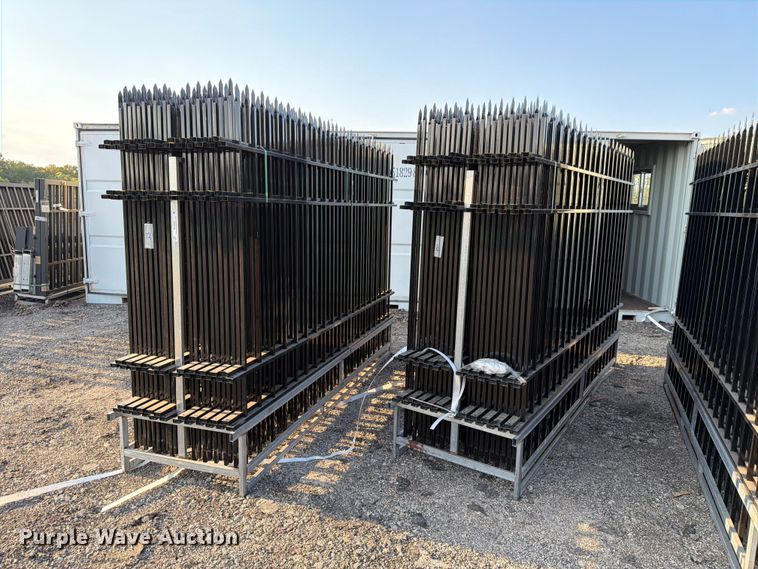 image for item NC9990 (44) EINGP F10 fence panels