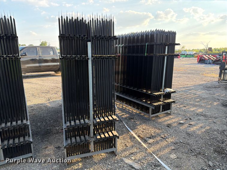 image for item NC9990 (44) EINGP F10 fence panels