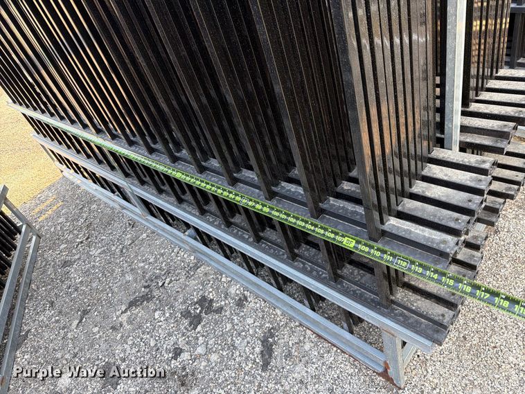 image for item NC9991 (44) EINGP F10 fence panels