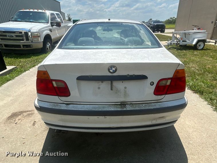 image for item NM9838 2000 BMW 323i 
