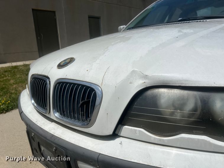 image for item NM9838 2000 BMW 323i 