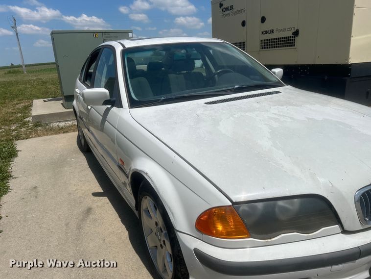 image for item NM9838 2000 BMW 323i 
