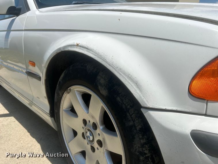 image for item NM9838 2000 BMW 323i 