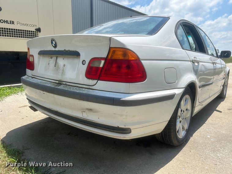 image for item NM9838 2000 BMW 323i 