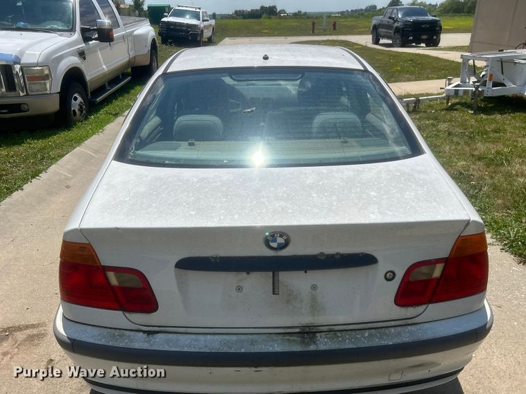 image for item NM9838 2000 BMW 323i 