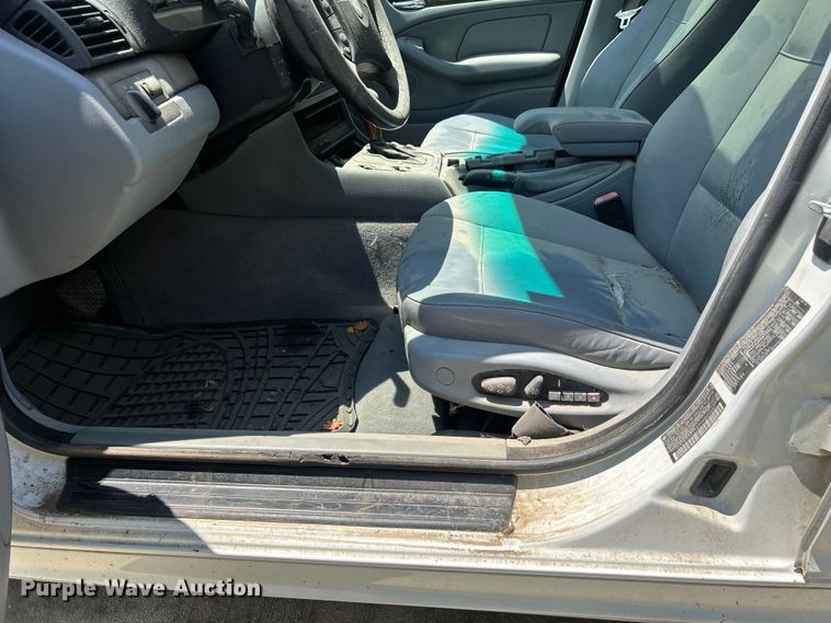 image for item NM9838 2000 BMW 323i 