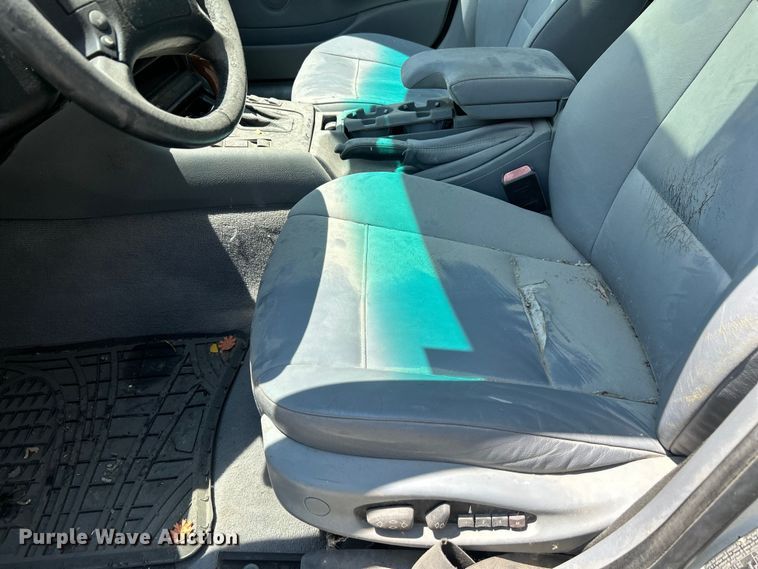 image for item NM9838 2000 BMW 323i 