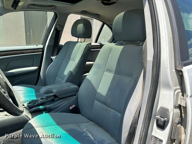 image for item NM9838 2000 BMW 323i 