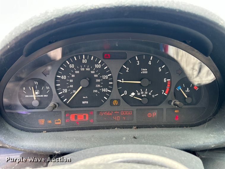 image for item NM9838 2000 BMW 323i 