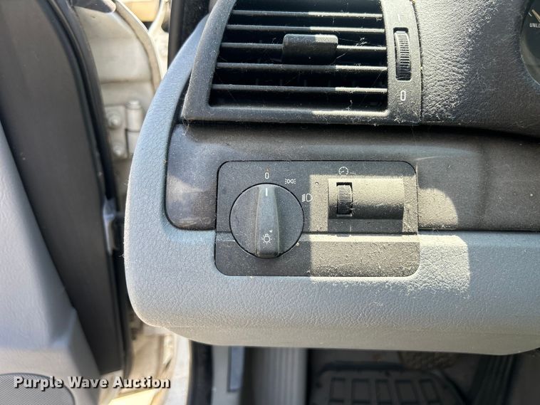 image for item NM9838 2000 BMW 323i 