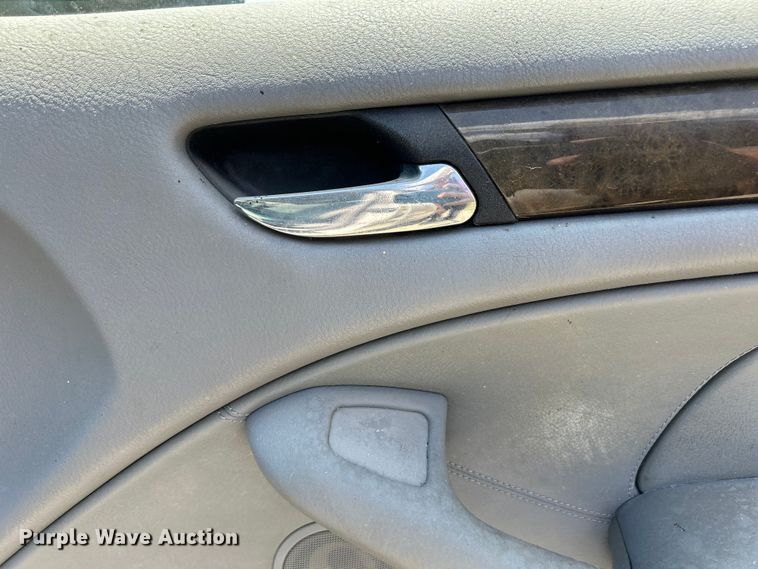 image for item NM9838 2000 BMW 323i 