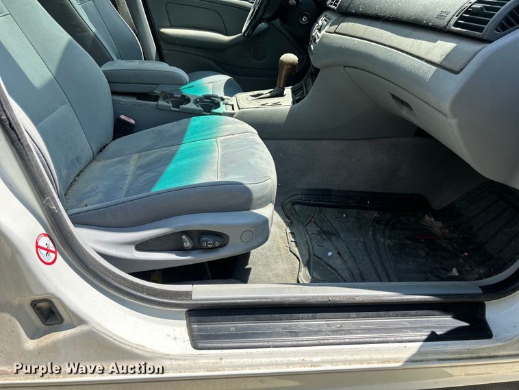 image for item NM9838 2000 BMW 323i 