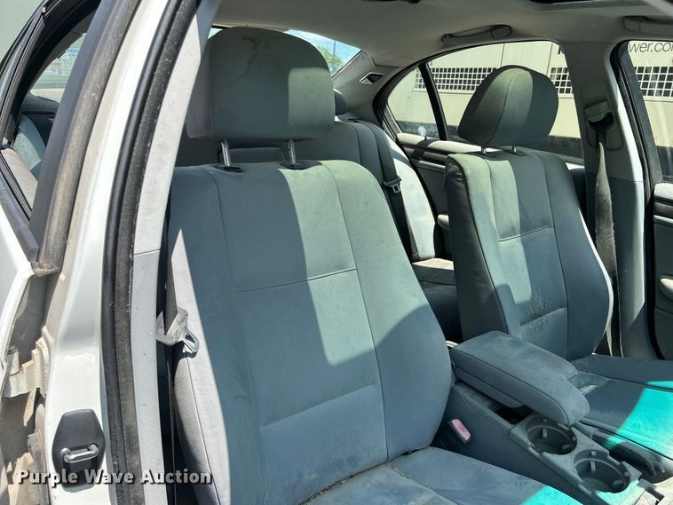image for item NM9838 2000 BMW 323i 