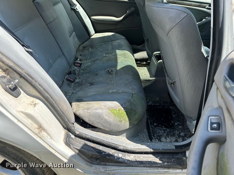 image for item NM9838 2000 BMW 323i 