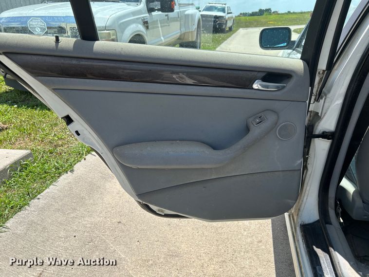 image for item NM9838 2000 BMW 323i 
