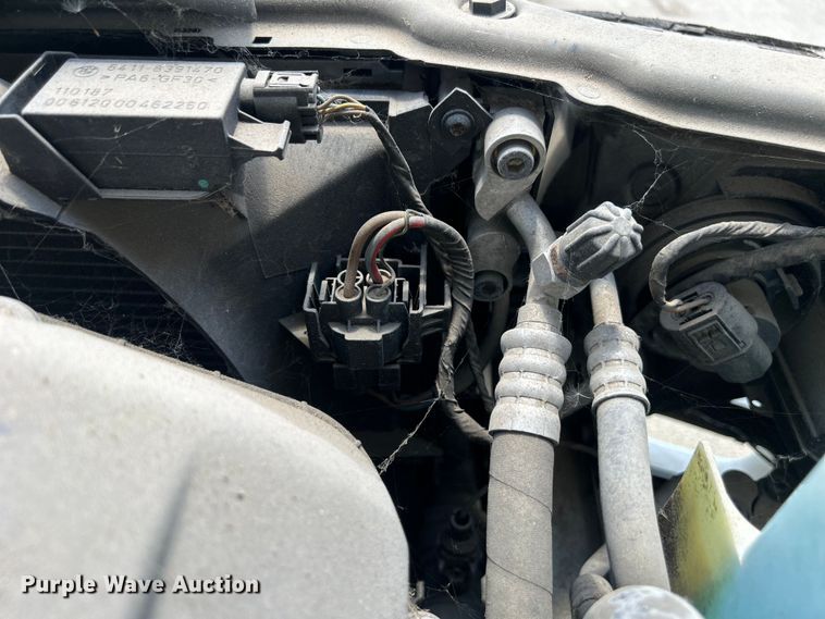 image for item NM9838 2000 BMW 323i 