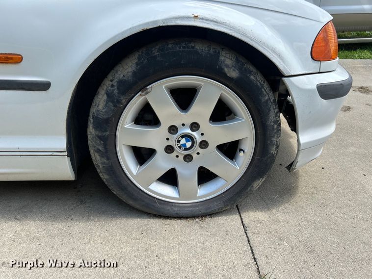 image for item NM9838 2000 BMW 323i 