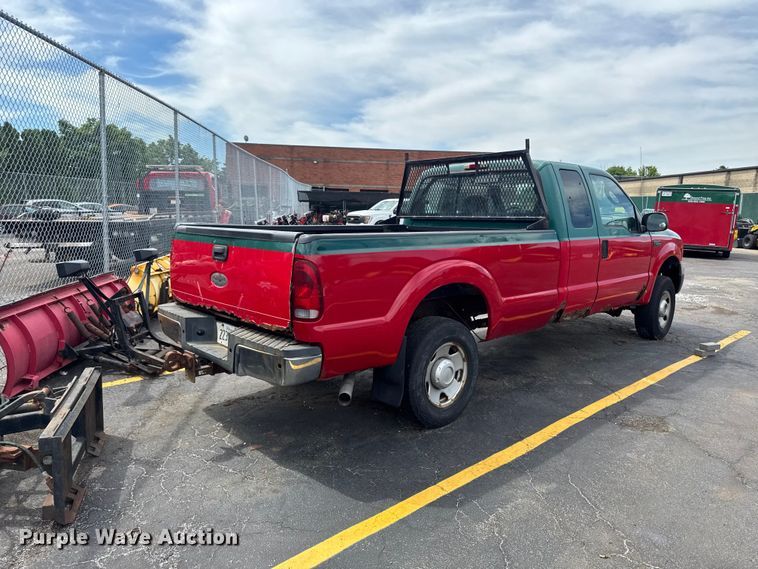 image for item OE9611 2005 Ford F250 Super Duty Ext. Cab pickup truck