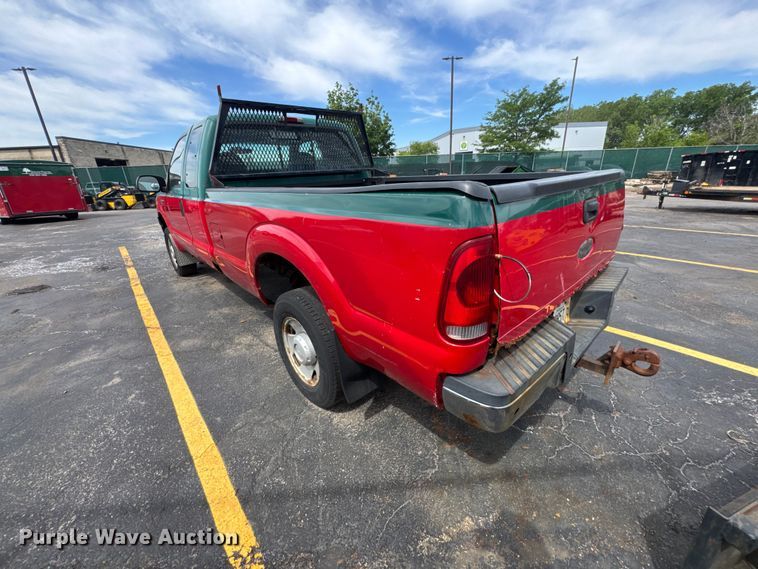 image for item OE9611 2005 Ford F250 Super Duty Ext. Cab pickup truck