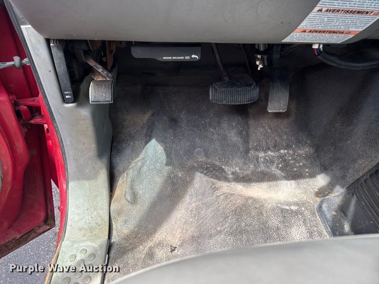 image for item OE9611 2005 Ford F250 Super Duty Ext. Cab pickup truck