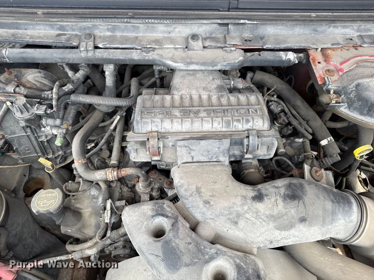 image for item OE9611 2005 Ford F250 Super Duty Ext. Cab pickup truck