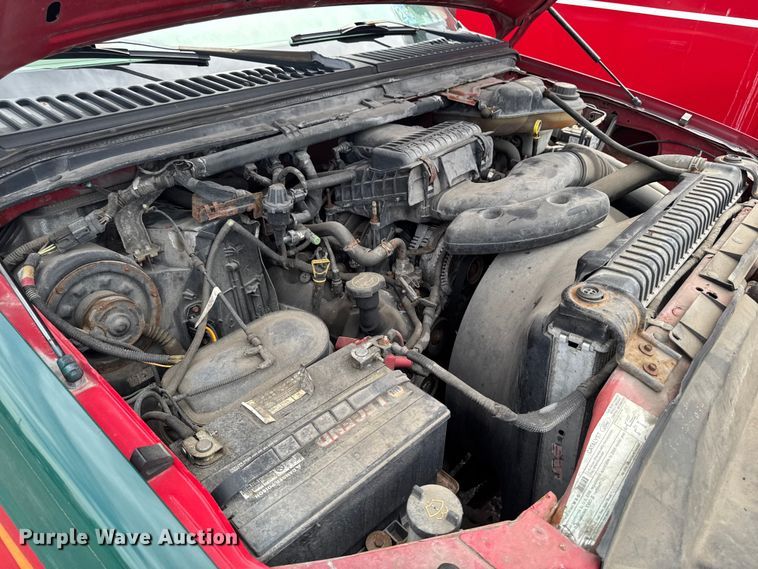 image for item OE9611 2005 Ford F250 Super Duty Ext. Cab pickup truck
