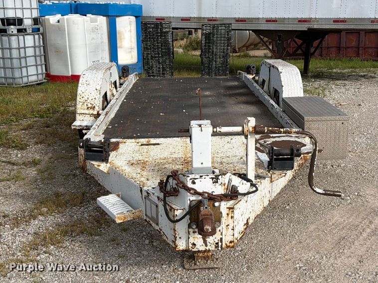 image for item OE9702 1999 Aerolift equipment trailer
