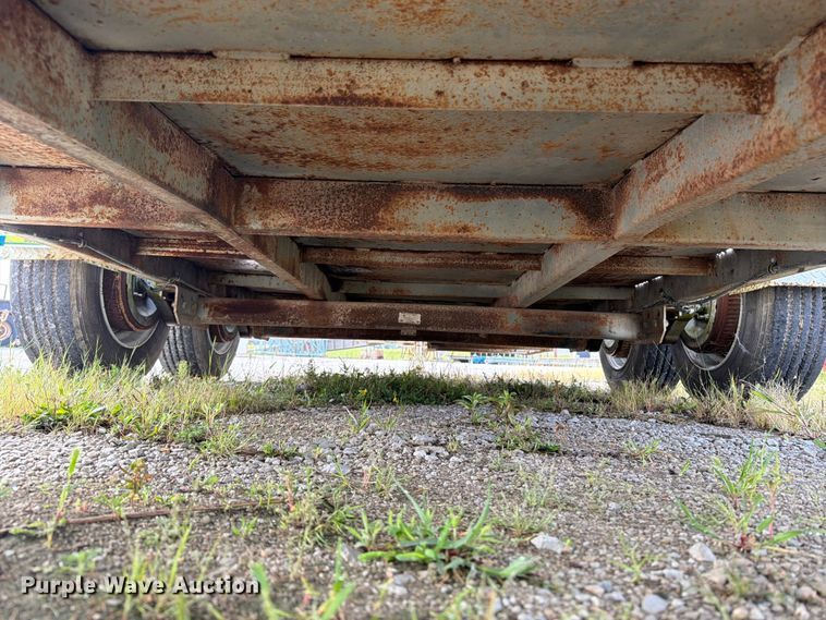 image for item OE9702 1999 Aerolift equipment trailer