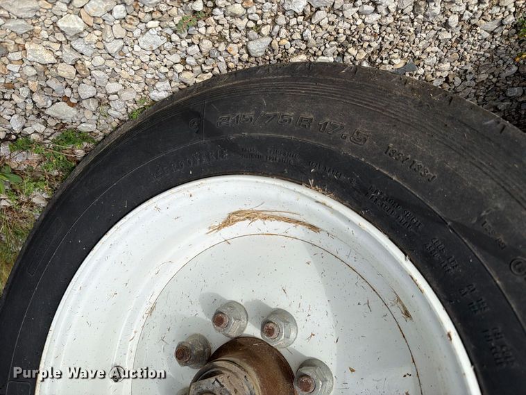 image for item OE9702 1999 Aerolift equipment trailer